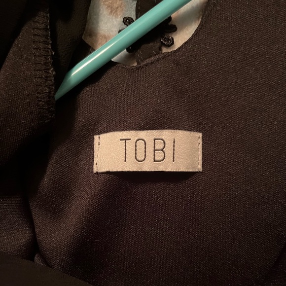 Black open back flowy dress! - Picture 7 of 7